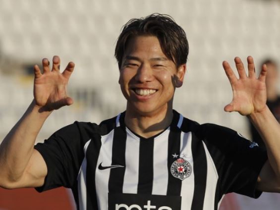 Takuma Asano is famous for his Jaguar celebration